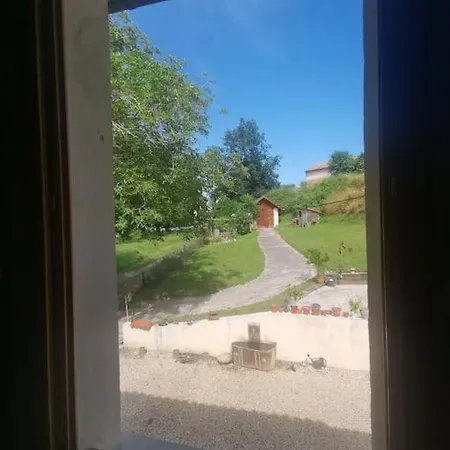 The Walnut Tree. شقة Saint-Aulaye-Puymangou