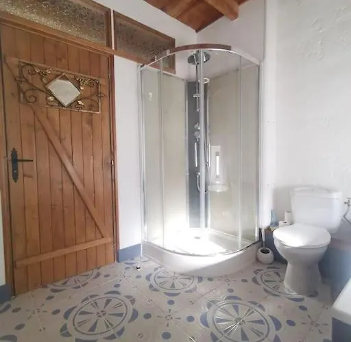 The Walnut Tree. Apartamento